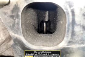 Garage Ô Tô Hoàng Phát. HHT Hóc Môn TPHCM vệ sinh họng nạp